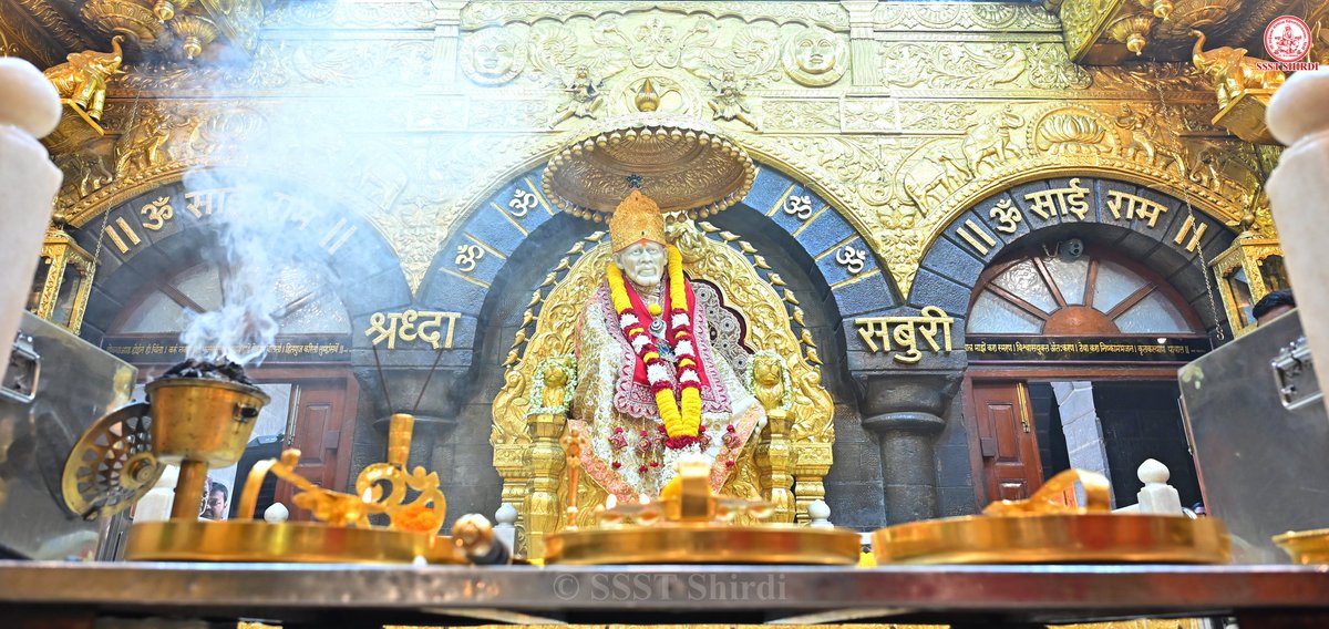 SSSTShirdi's tweet photo. *!! ॐ साई राम !!*
*श्री साईबाबा संस्थान विश्वस्त व्यवस्था,शिर्डी*
*!! ॐ Sai Ram !!*
*Shri Saibaba Sansthan Trust, Shirdi*
≈≈≈≈≈≈≈≈≈≈≈≈≈≈≈≈≈ 
*आरती :- माध्यान्ह आरती*
*सोमवार ०१ जून २०२६*  
*Aarti :-Madhyan Aarti*
*Monday 01 Jun 2026* https://t.co/vkRB5YjXZc