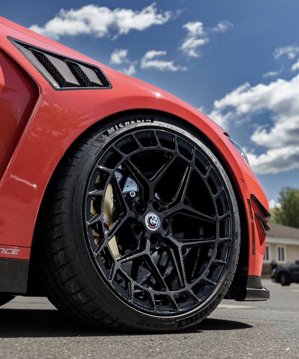 autochat360's tweet photo. The BMW M4 https://t.co/KVImX25DML
