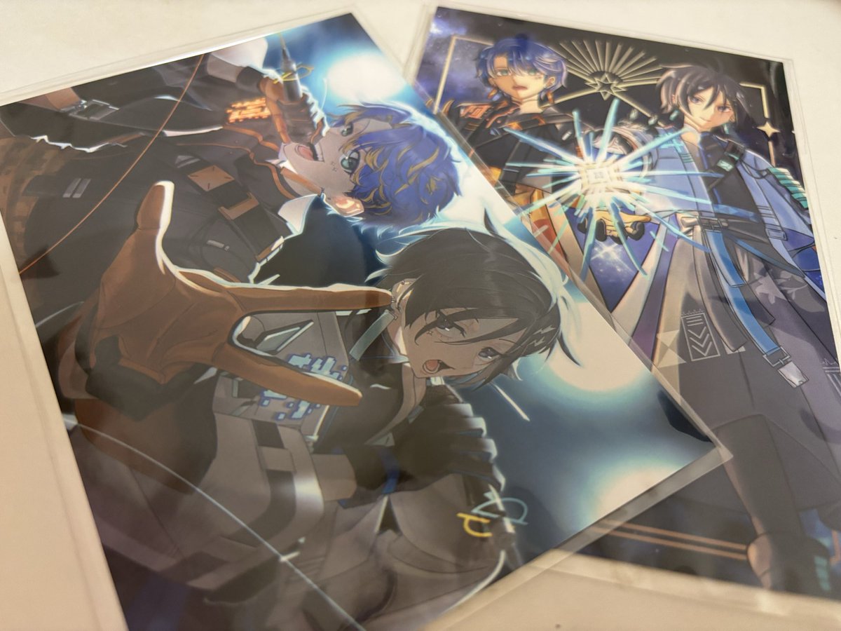 Bratt_ANIV's tweet photo. ╭───────────────╮
 ✦ Postcard Set Sales Now Open ✦
╰───────────────╯
We’re happy to announce the sales of a postcard set featuring the support advertisement artwork and the anthology cover👏 Be sure to pick one up together with the anthology✨
For more details, please visit the link below!
Sales Page🔗 https://t.co/ezrwIF3zvo