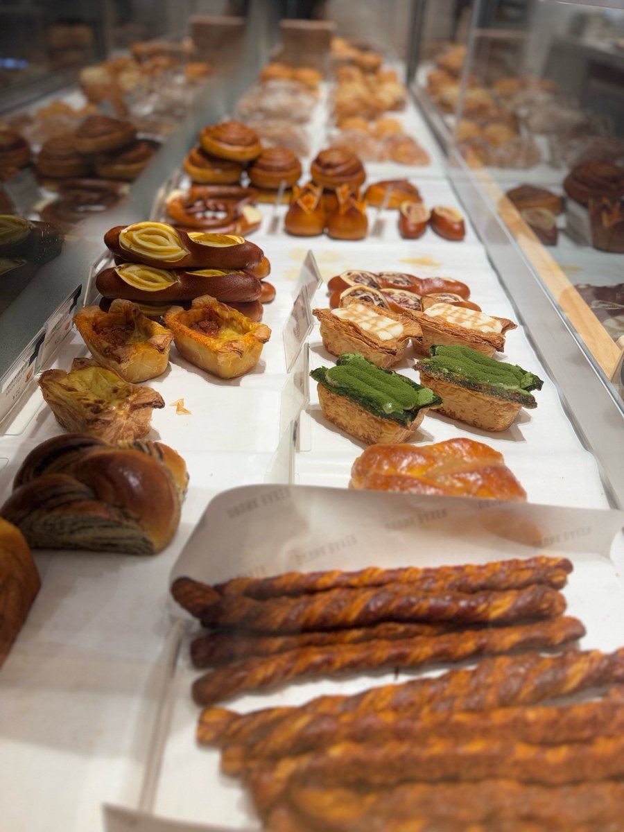 YanRodriguez3's tweet photo. My morning commute now includes a stop at my favorite bakery to grab a croissant—small shift, big daily joy upgrade. https://t.co/F37Pw3ZwEM