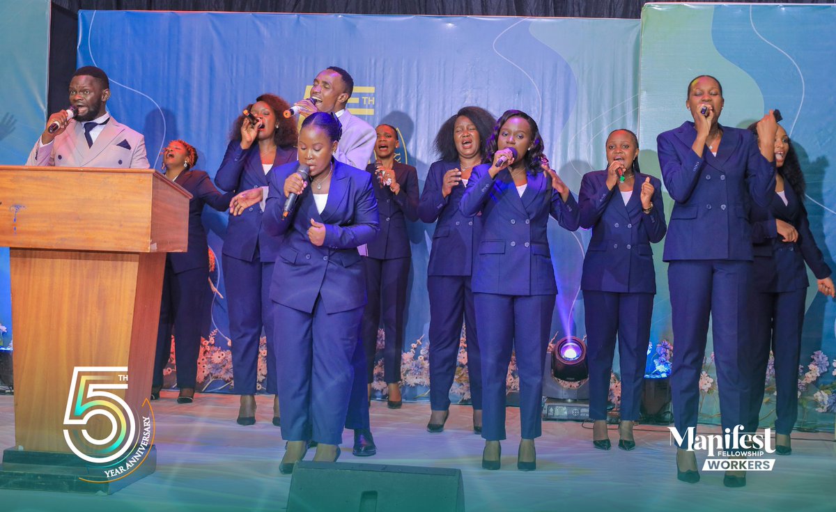 WorkersManifest's tweet photo. 📸 Moments from #WorkersManifestAt5

I will worship You, Yahweh, with extended hands as my whole heart erupts with praise! I will tell everyone everywhere about Your wonderful works! 
Psalm 9:1 (TPT)

— Worship session 

#WorkersManifest https://t.co/MuGONDpky8