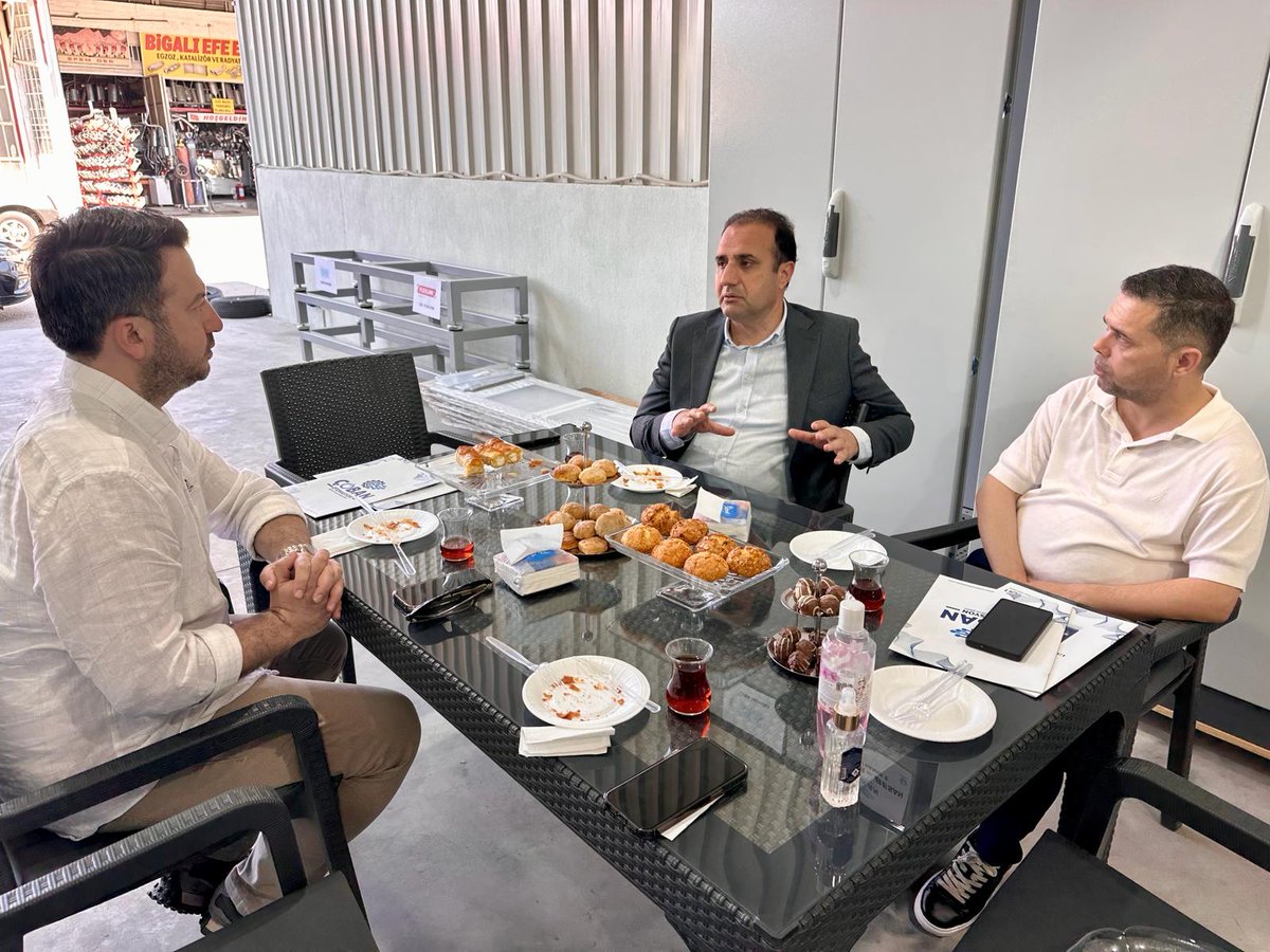 torbalito's tweet photo. #İyiHaftalar Torbalı!
🤝 Yönetim Kurulu Başkanımız @vahapolgun ve Genel Sekreterimiz Oğuzhan Kırşan; Akçesoy Oto Lastik, Çoban Otomasyon, Güney Ege Alkollü Alkolsüz İçecek Gıda ve Yıldırım Oto Elektrik firmalarımızı ziyaret ederek üyelerimizin görüş, öneri ve taleplerini dinledi. https://t.co/7h43XQjeBa