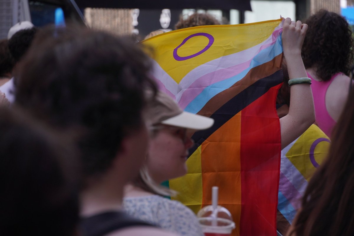 MarianneMaximi's tweet photo. Face aux LGBTI-phobies, nous avons raison de nous révolter 🏳️‍🌈🏳️‍⚧️

Pour que chacun•e puisse vivre, s'émanciper et aimer, il faut des droits et les défendre !

Belle Pride le 30 Mai à Clermont-Ferrand 🔥 https://t.co/AddNCl9CHh