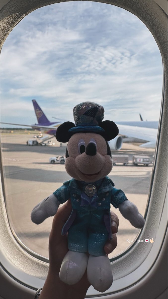 snpcrx's tweet photo. Bye Japan🇯🇵🤟🏻
ปวดตีนสุด หมดตูด กลับมากินแกลบ🥹
#japan #Tokyo https://t.co/pWduace6kp