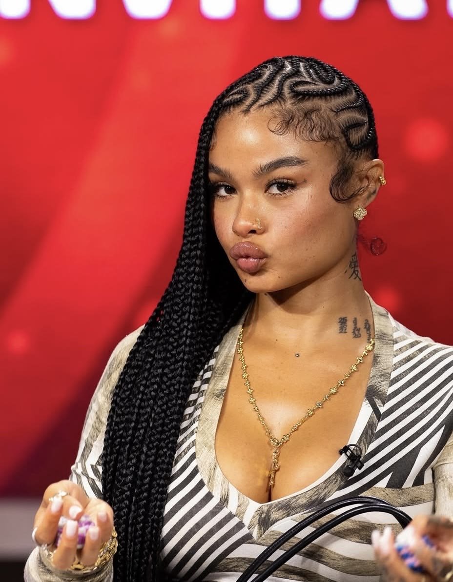 galactamelanin's tweet photo. india love https://t.co/yf83aZDdP7