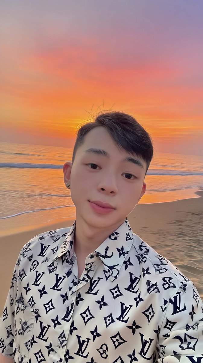 Cậu Bé tweet media