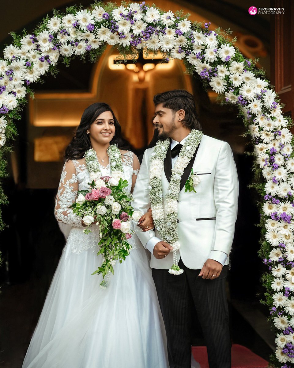 zerogravityfoto's tweet photo. With their favorite people beside them and faith at the center, their story was nothing short of magical. Here’s to forever, and everything in between🤍

📞 Book your dream wedding shoot: +91 9840 76 7566
📩 DM us or visit: @zerogravityphotography
📸 Candid | Christian Wedding | Bridal & Groom Portraits

#ZeroGravityPhotography  #WeddingMoments #CanWithCanon #vibewithcanon
