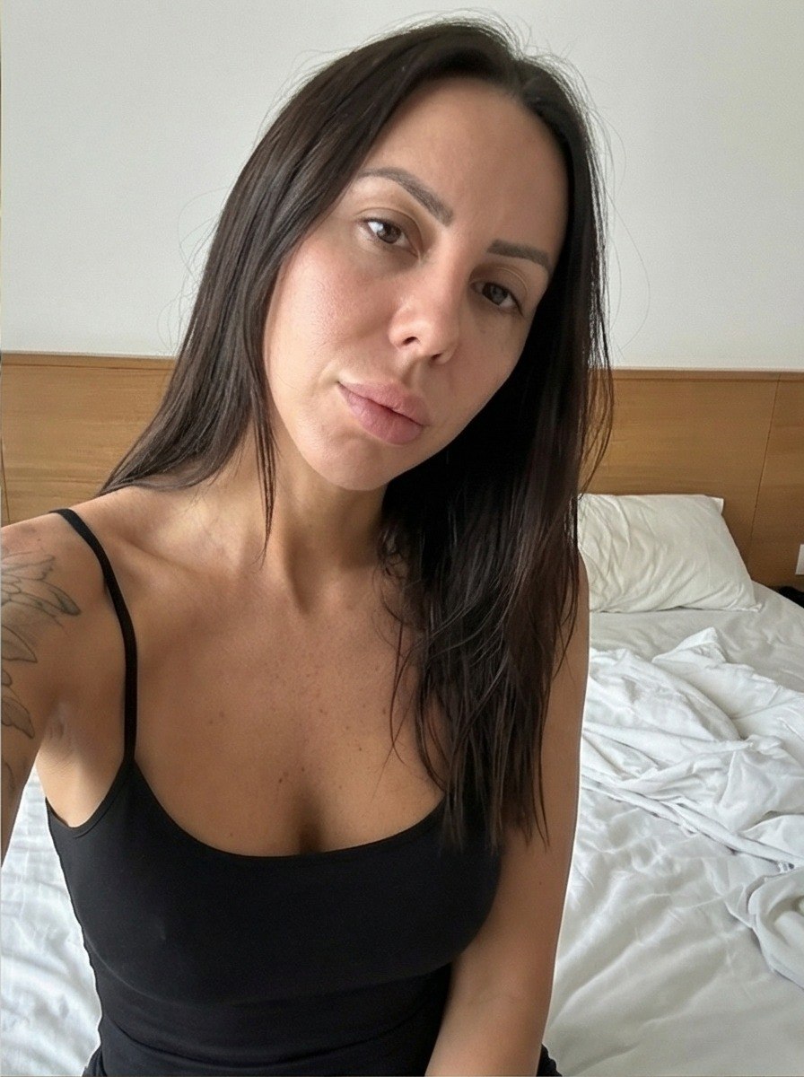 tacopinecz's tweet photo. Tu aimes quand je te regarde comme ça 🥵DM https://t.co/FPl73Jj6UW