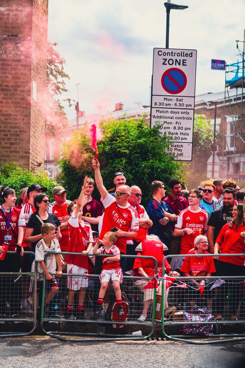 Dat_Guy_TSB's tweet photo. The Arsenal 🔴⚪🏆

Champions of England https://t.co/mmop3ghxjO