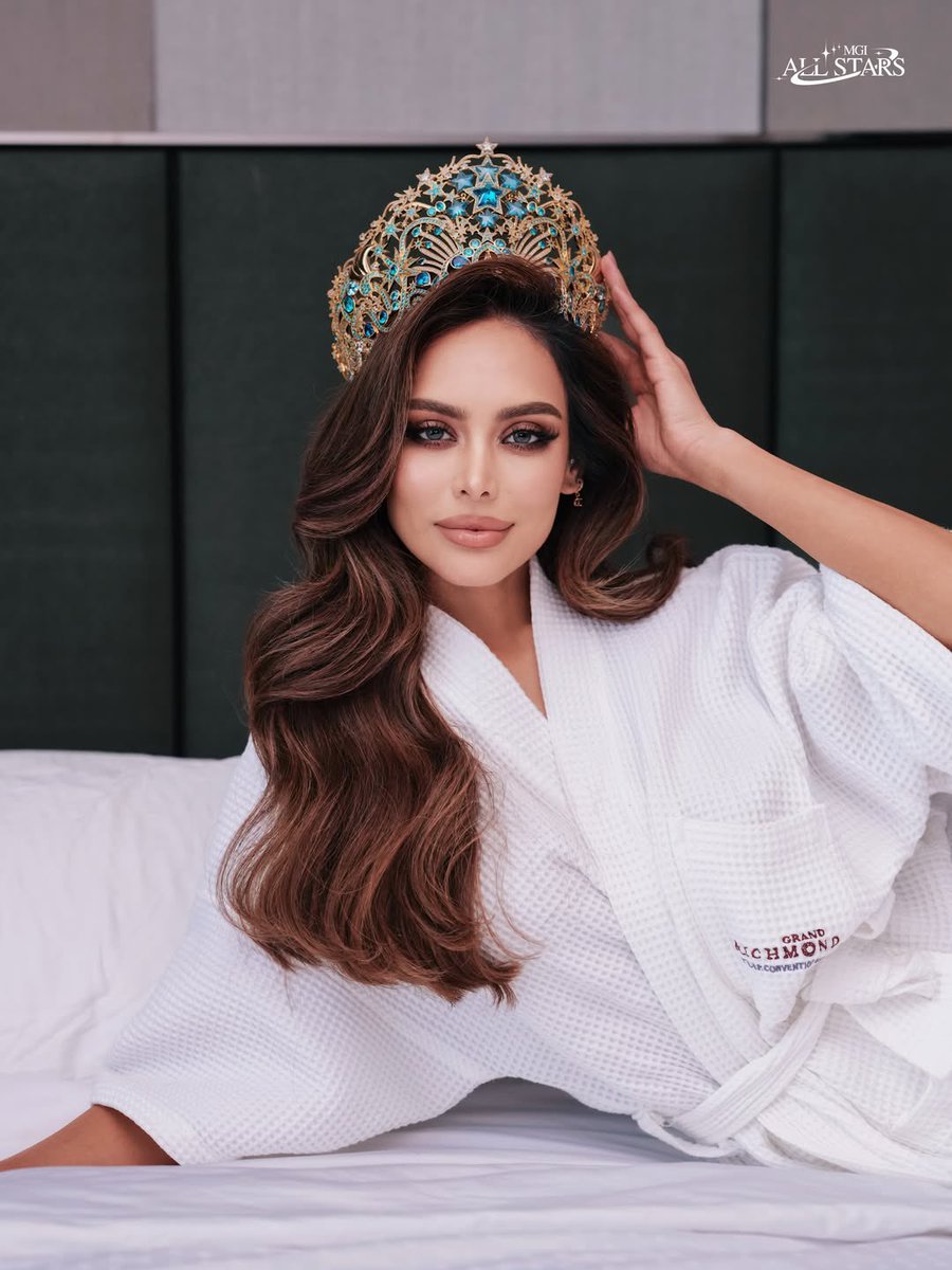 zorellt's tweet photo. Vanessa Pulgarín, Miss Grand All Stars, la primera y la mejor. La culebra colombiana 🐍 https://t.co/EtLSPK7UVO