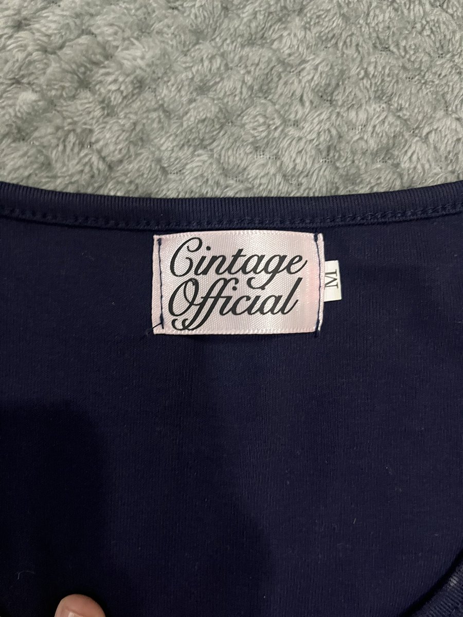 remembering_o's tweet photo. Cintage♡ CT2151 แขนยาวคอยูbarron8843 ใส่ครั้งเดียว ไซต์m 180 บาท #ส่งต่อกระเป๋า #ส่งต่อcintage #ส่งต่อduex #ส่งต่อmerge #ส่งต่อเสื้อผ้า #ส่งต่อfallenangels #ส่งต่อadidas #ส่งต่อเสื้อผ้าแบรนด์ไอจี https://t.co/fwS4QQR5Yx