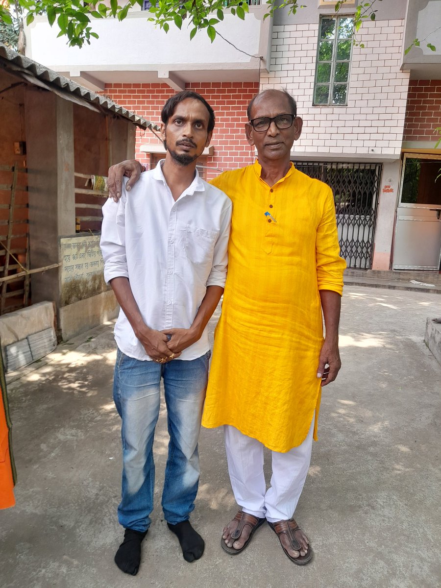 halderbabai973's tweet photo. Congratulation Dudhkumar Mondal দাদা
Congratulation Joyel Murmu Mla দাদা। 

দুধকুমার মন্ডল দাদা পূর্ণ মন্ত্রী হিসেবে এবং Joyel Murmu দাদা প্রতিমন্ত্রী হিসেবে শপথ নিলেন। অনেক অনেক শুভেচ্ছা ও অভিনন্দন জানাই। https://t.co/btATN8AH7K