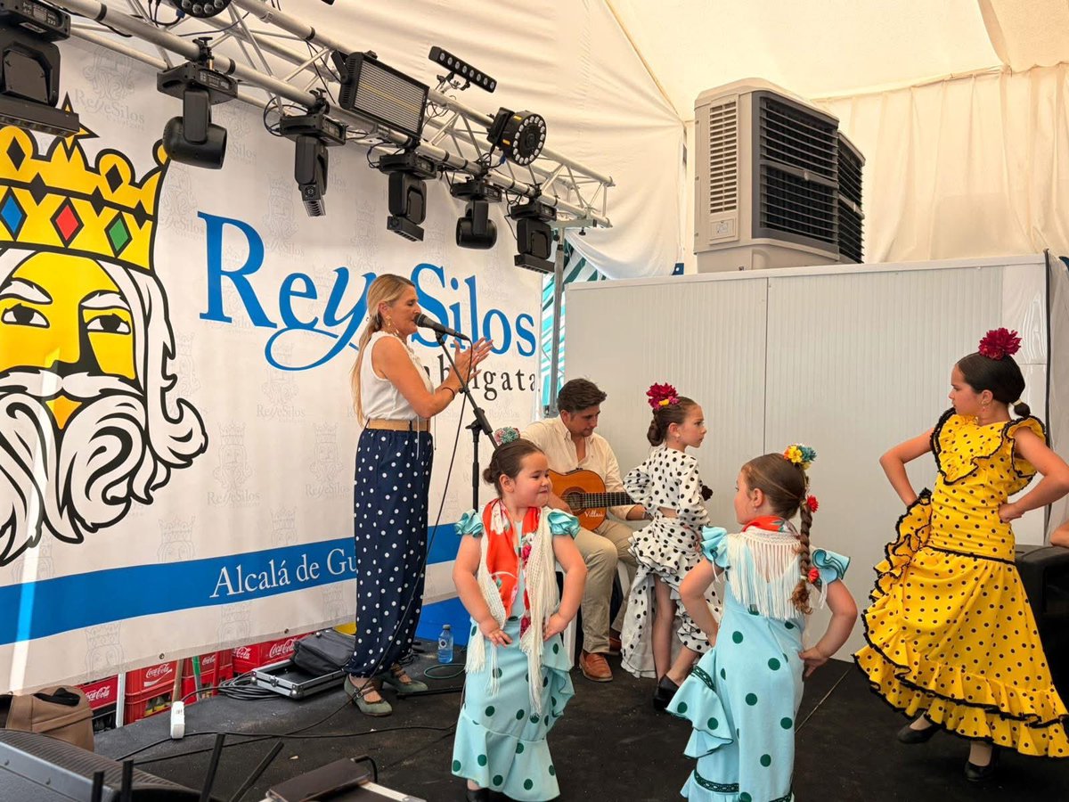 REYESILOS's tweet photo. PREFERIA 💃 | ¡Magnífica jornada de Domingo de Preferia que pasamos ayer en nuestra caseta!

Nuestro agradecimiento una vez más al Estudio de Danza y Flamenco "HERMANAS VILLAÚ" y a todos sus niños y niñas 👏. https://t.co/Zi3N8QGLgZ