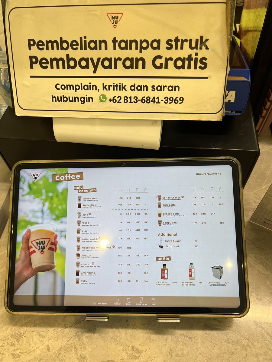 mhidaayatt's tweet photo. kaka nya take away trus, ga nongkrong dlu ? 
engga ka saya introvert
saya temenin kak
😭 https://t.co/C78iuzWYl7