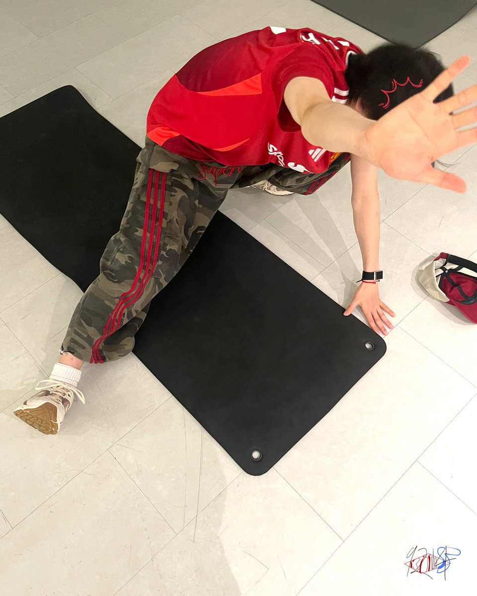 9214KIDS's tweet photo. [📷] วันนี้พวกผมทำอะไร 🫨🧘
[ #PEEMTANAT #SKYphasith  
#FARESklahan ] 

#9214KIDS
#SONRAYMUSIC https://t.co/1gOogwL1eF