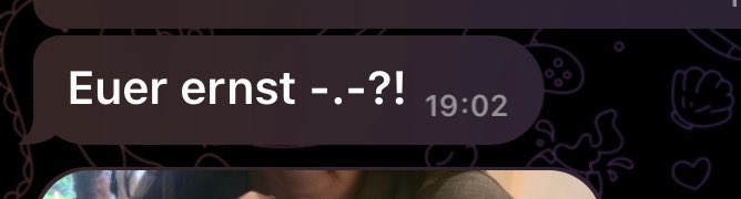 Lunasoleil161's tweet photo. Wenn du mir die Nummer von deiner Freundin gibst... und wir dir dann einfach zusammen die Hölle heiß machen... 🤣 er hat natürlich nichts bekommen , außer einen schönen Cage 🤣

Und damit guten Morgen! Übrigens haben wir ihn gestern im Wald schlafen lassen, mit Tomaten im Arsch 🤭