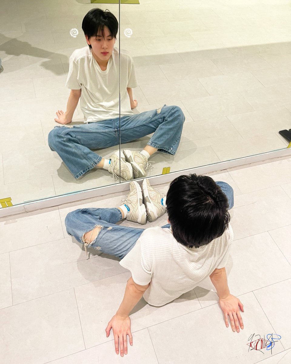 9214KIDS's tweet photo. [📷] วันนี้พวกผมทำอะไร 🫨🧘 
[ #TJprinwat #TOTOthayawat ] 

#9214KIDS
#SONRAYMUSIC https://t.co/bqJqKrz9kF
