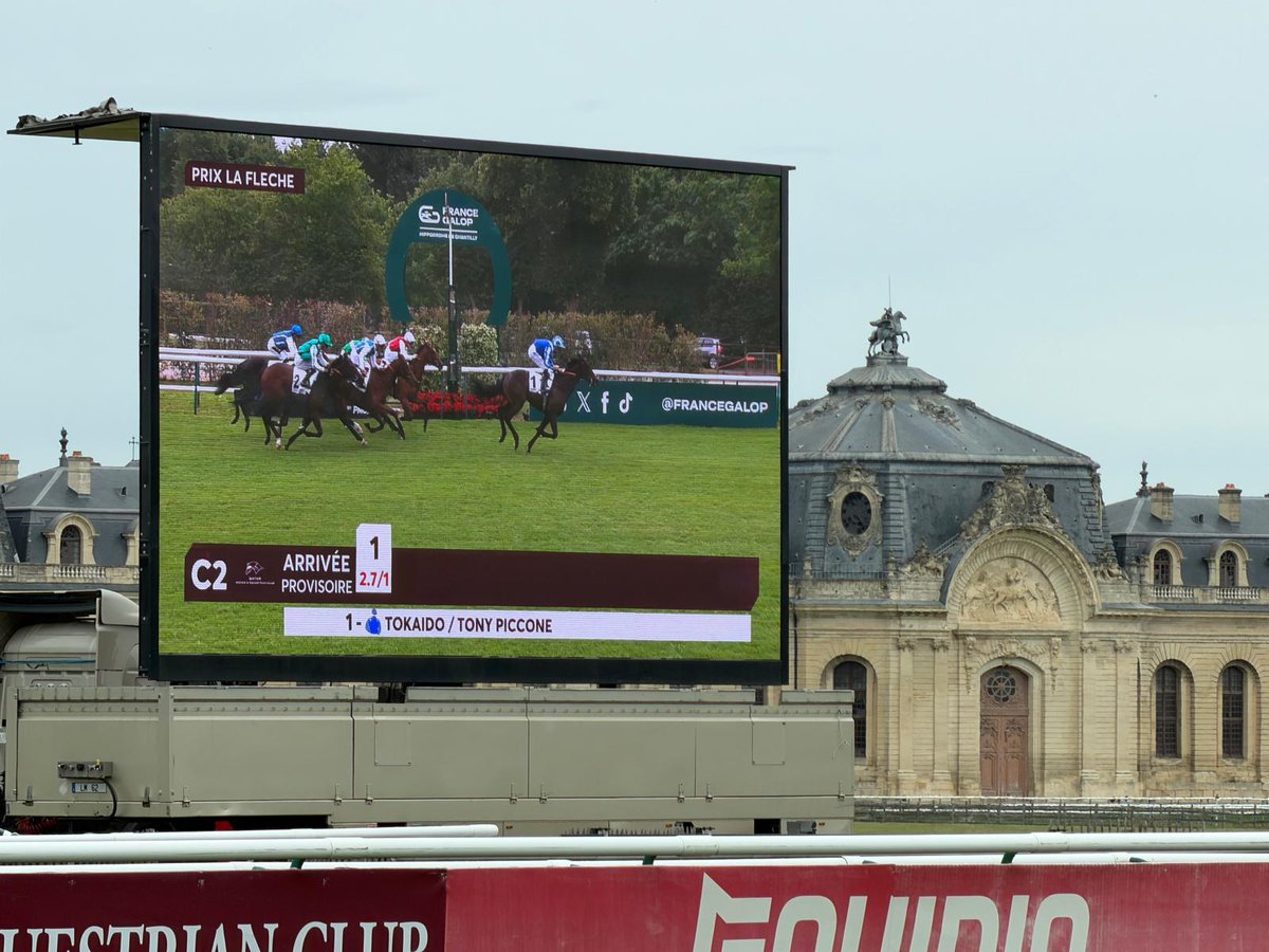 jhchevaux's tweet photo. Top day at Chantilly. 🇫🇷

Constitution River, Tokaido for @almracing, and @Grey9Mg auditioning for the Calandagan ride on Saturday. 🎩 https://t.co/zBr7CT8KyT