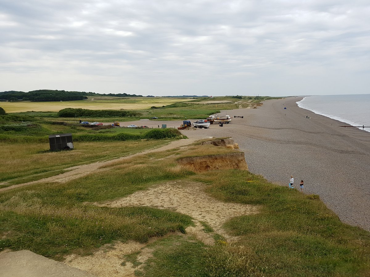 manonabeach's tweet photo. What the #beach means at #Weybourne in #Norfolk, with @NorfolkStay - https://t.co/lXI2hXRUph https://t.co/rrbPP1dMQq