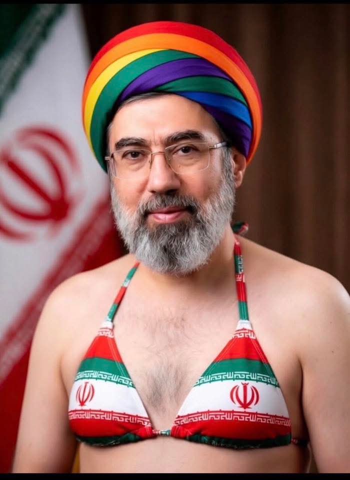 AriaanCalessl's tweet photo. @iranintlsport اینها فکر کردن فقط توی آمریکا مخالف دارند .. تمام دنیا ایرانیها صد رژیم کودک کش چوسلامی ایران تظاهرات میکنند https://t.co/AylAHheaPU