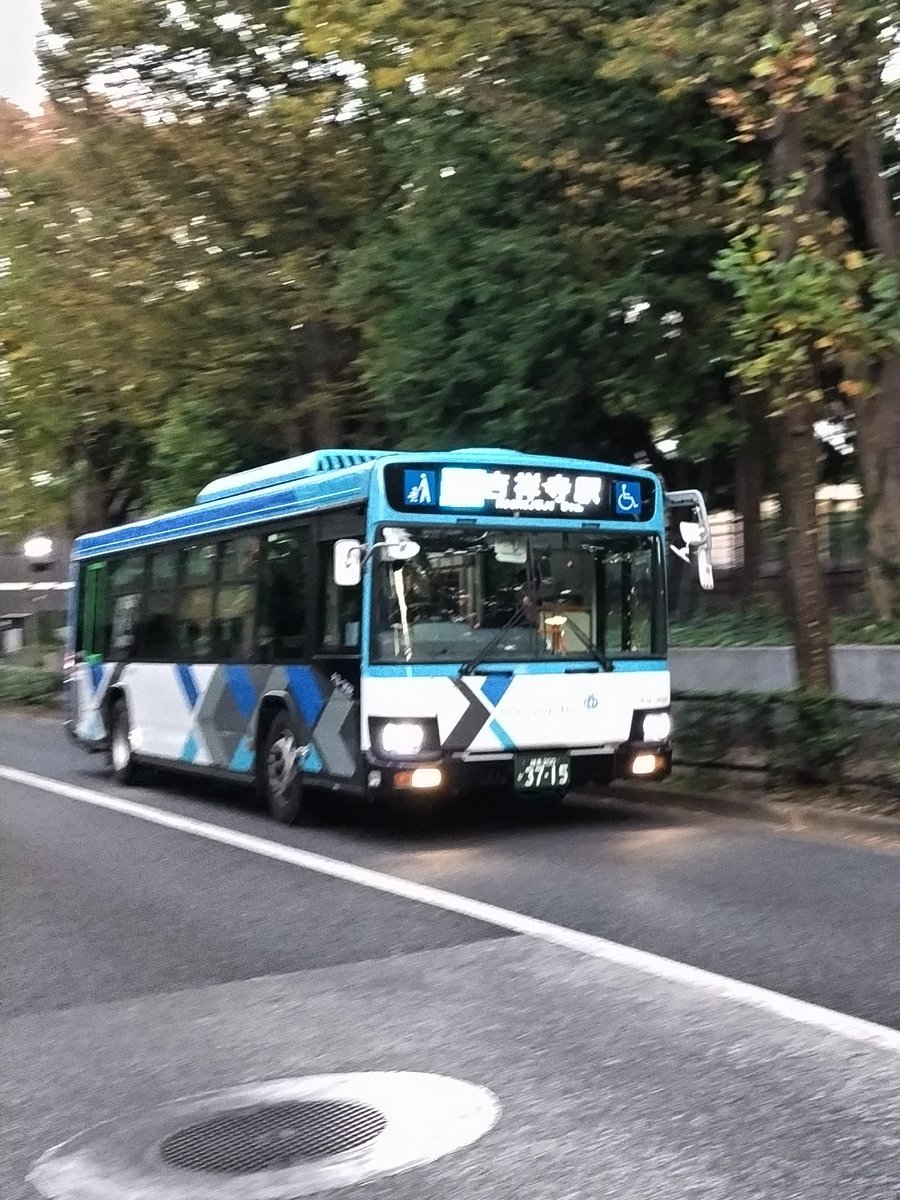 ogpicturing14's tweet photo. 西武バス練馬営業所　吉60系統　　本日より練馬営業所の管轄での運行となります。以前と同じく主にエルガでの運行です。　　　　　　　なお放送等が変更されていました。 https://t.co/NoCgj5mqdc
