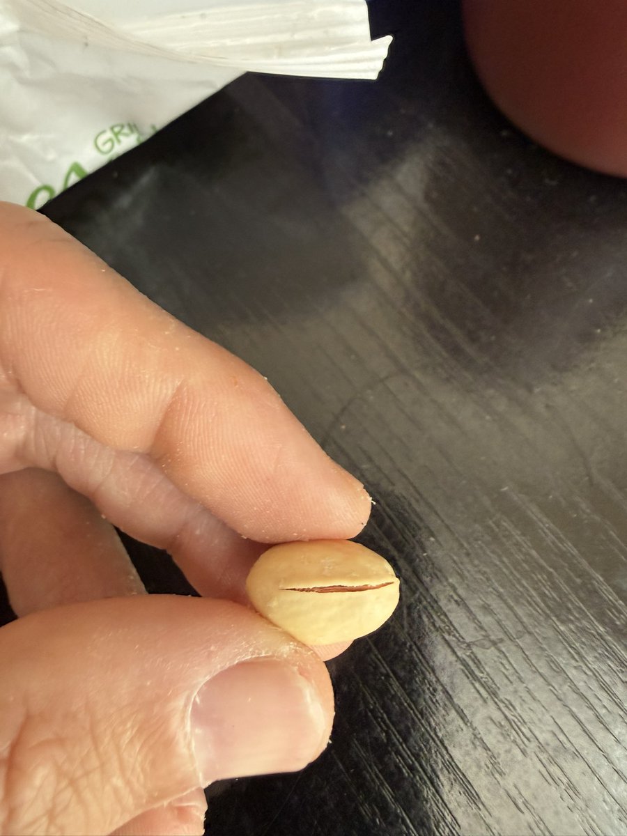 CorvusCrypto's tweet photo. didn't realize pistachios come in different levels of difficulty https://t.co/6HiluXV96d