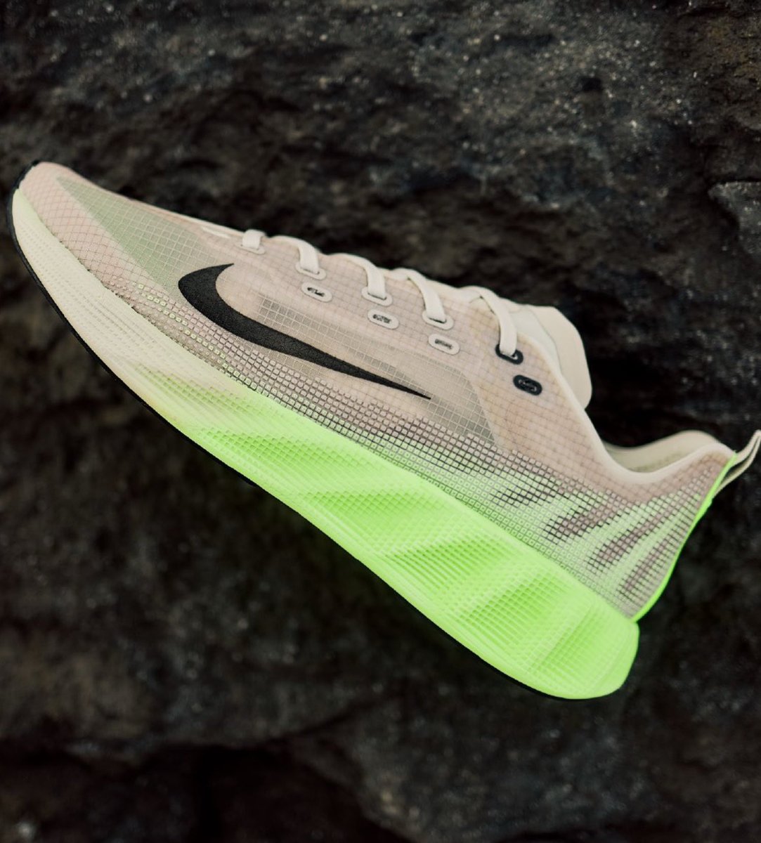 SneakerDealsGB's tweet photo. 🆕 Nike Ava X ‘Volt Ice’ ⚡️

Just landed &amp; already reduced 👀

£109.99 ➝ ONLY £70

Ad 👉 https://t.co/OZlkdyhFPs

UK6-12 https://t.co/dwLdeC0igp