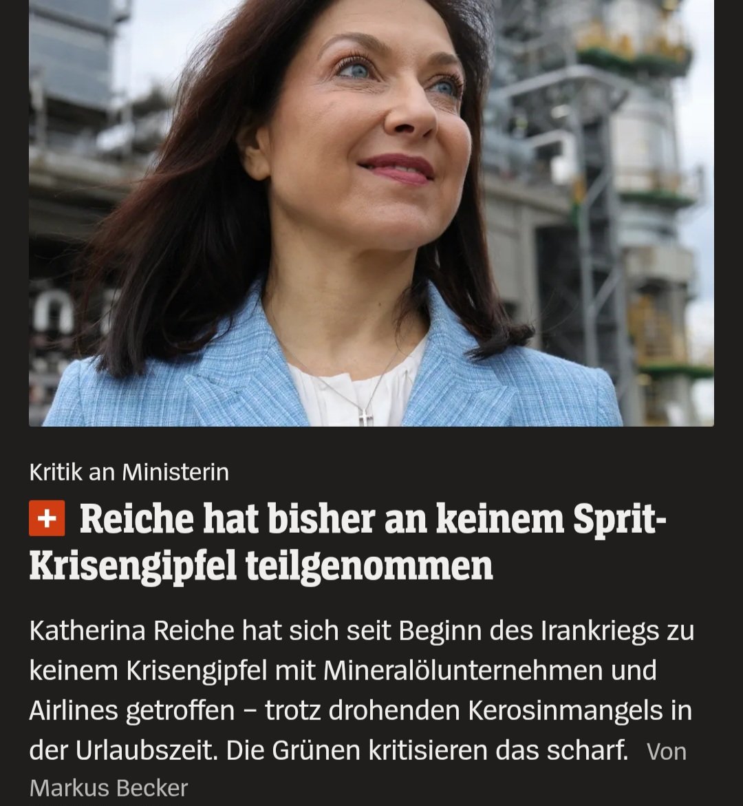 mel__aura's tweet photo. Was macht die eigentlich beruflich? https://t.co/xNeGRVVjQn