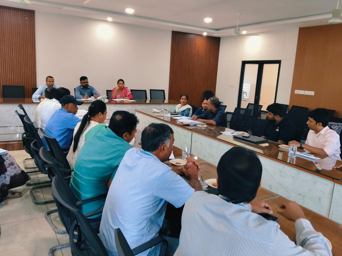 TheNammaWard's tweet photo. BNCC has directed faster shelter development, increased ABC surgeries, expanded vaccinations, and additional staffing for stray dog management. A new 500-capacity shelter is planned at Dasarahalli.

https://t.co/aD8CM0ouN3 

#BNCC #ABCProgramme #AnimalWelfare https://t.co/9cjwwgQV8p