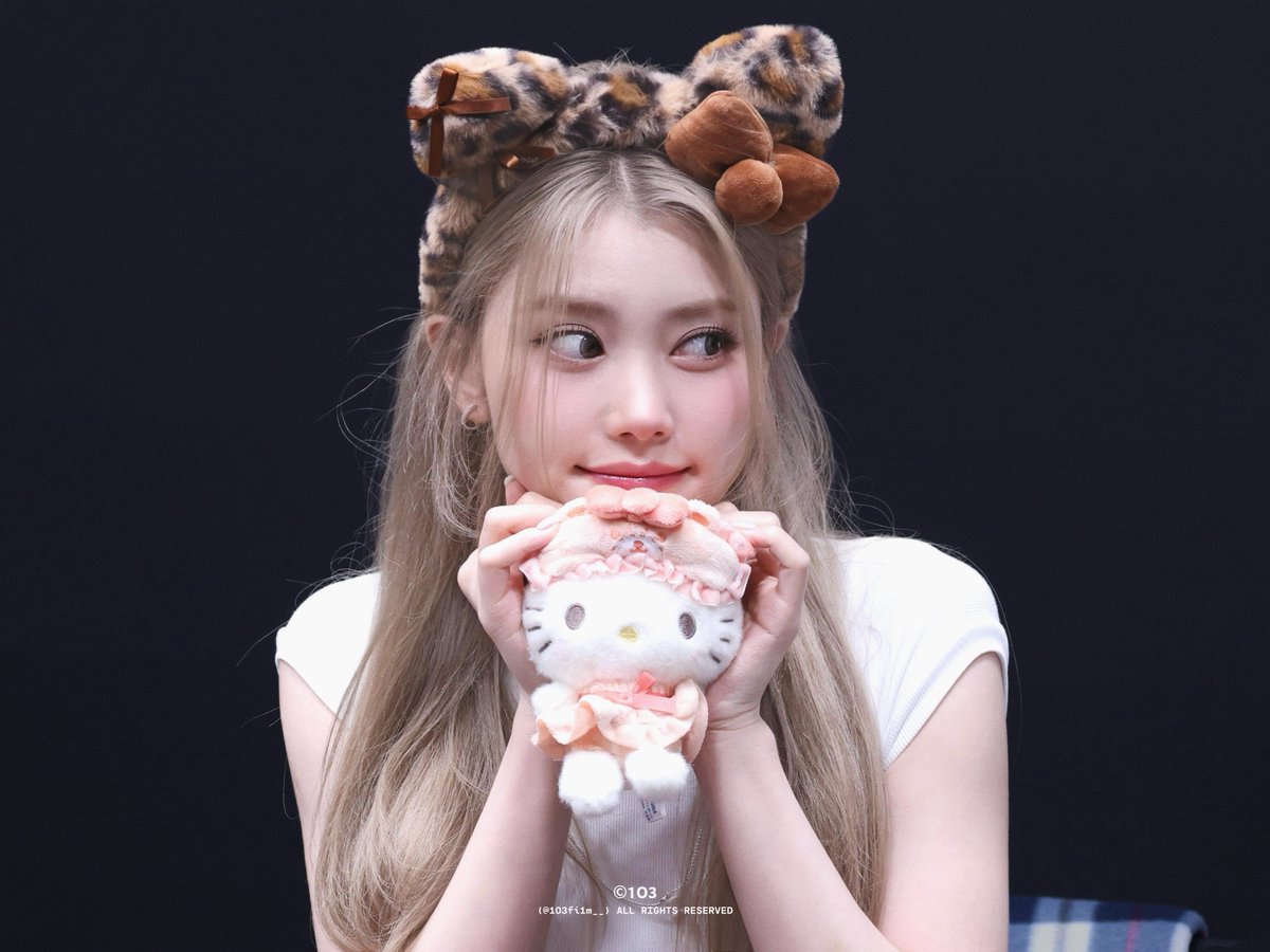 1O3fi1m__'s tweet photo. 260528
팅냥🐱💖

#샤오팅 #XIAOTING
#Kep1er #케플러 https://t.co/zOf3knGcU4