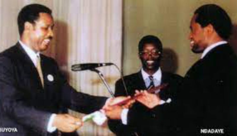 FrodebuSahwanya's tweet photo. 33 ans après le 1er juin 1993, l’idéal de Ndadaye continue de résonner : un Burundi fondé sur la justice, la démocratie et l’égalité pour tous. Le combat pour un État de droit réel et une nation inclusive reste plus actuel que jamais. L’histoire appelle encore des actes. https://t.co/u6GkNeote5