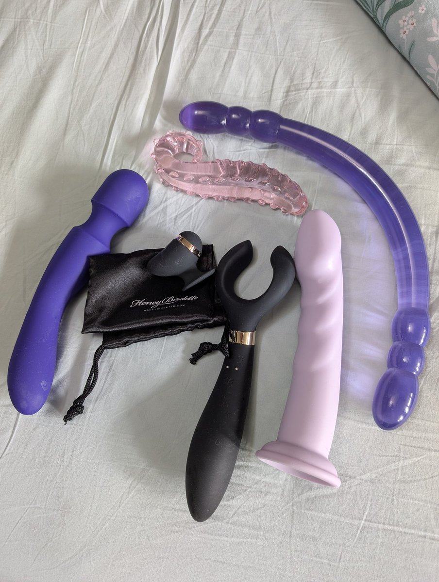 funcouple512's tweet photo. Time to wash all of this from last night, lots of fun was had 🥵 https://t.co/br4c3gZ9YT
