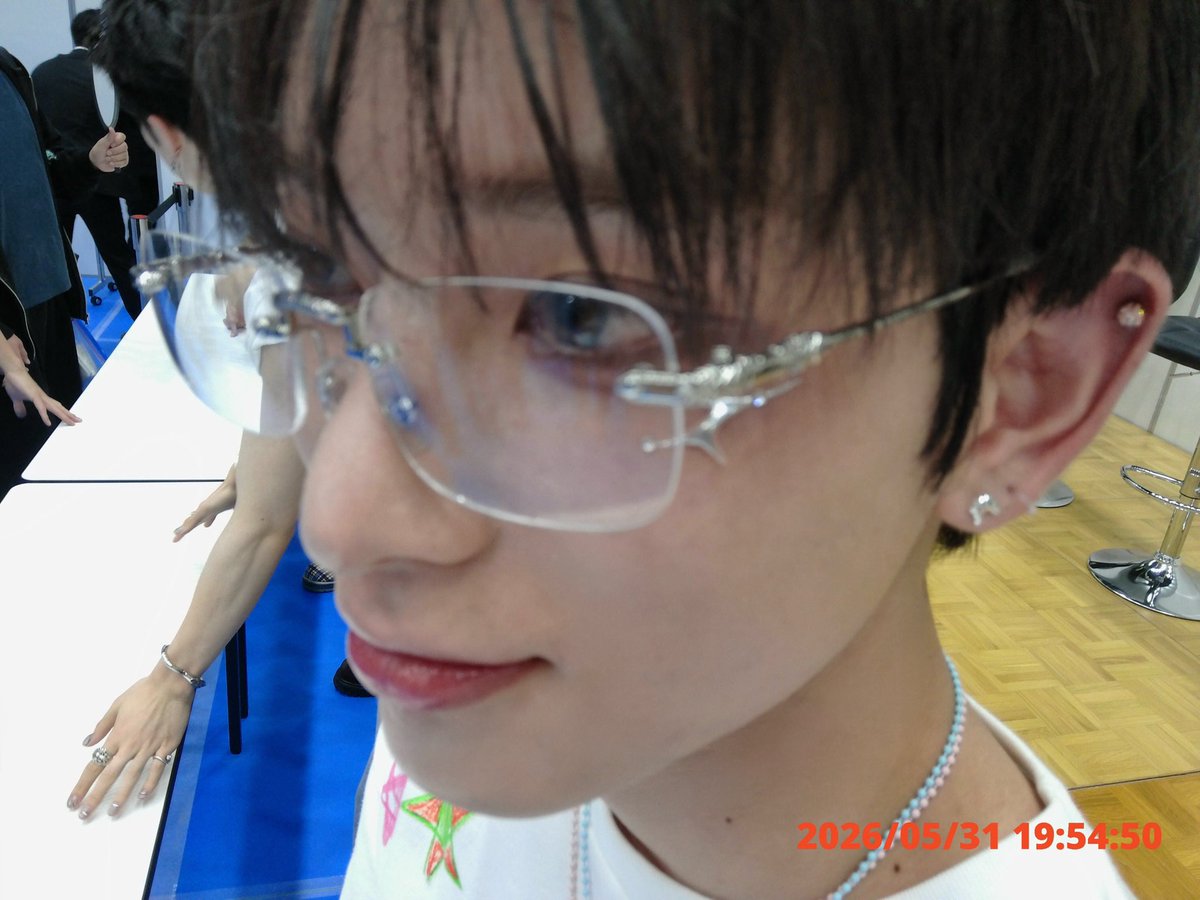 み~タん tweet media