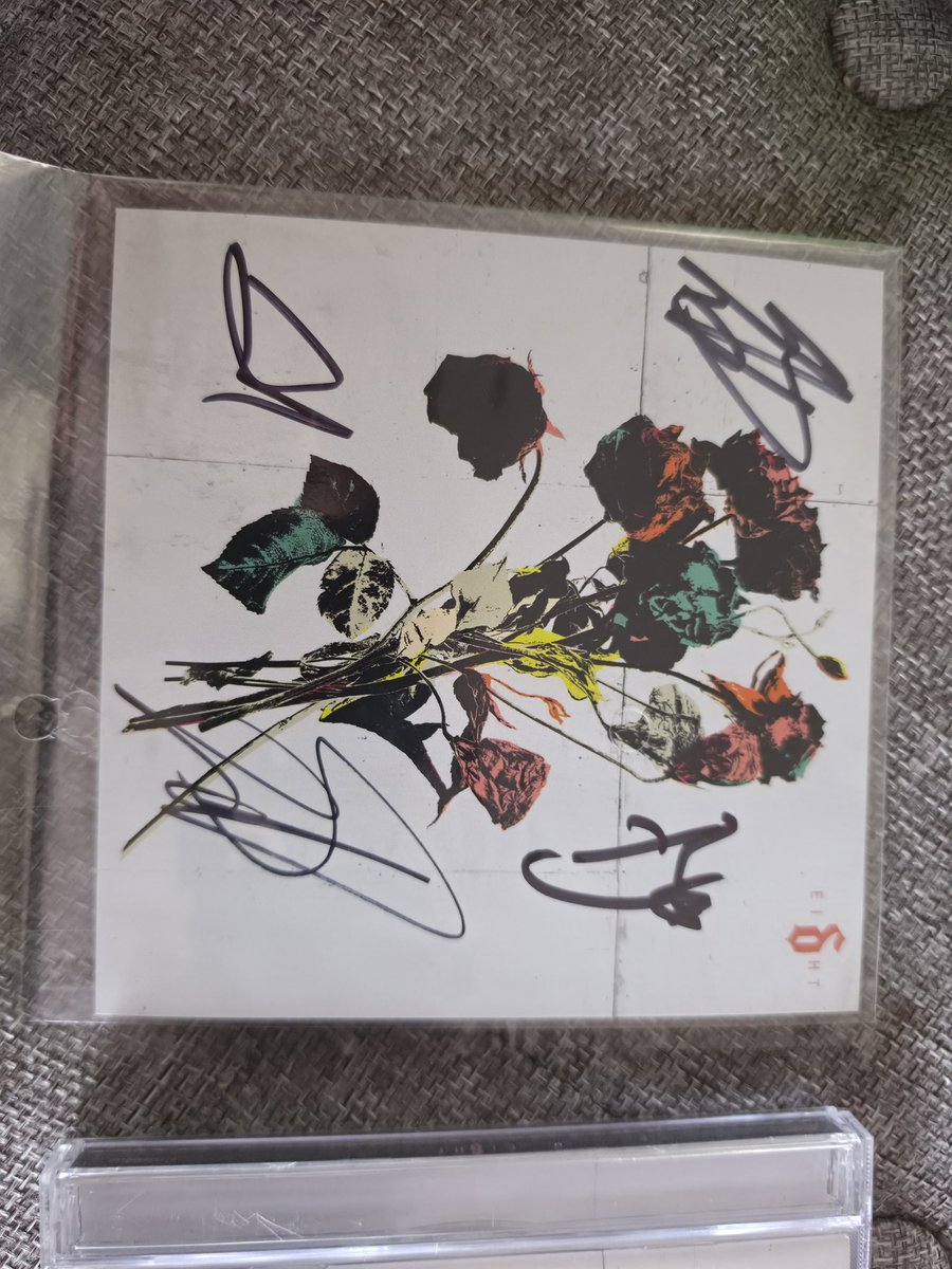 WRESTLELUNATIC's tweet photo. New signed @Shinedown @TheBrentSmith, can't wait to listen to this piece of magic !! https://t.co/Rp4lrzAc8o