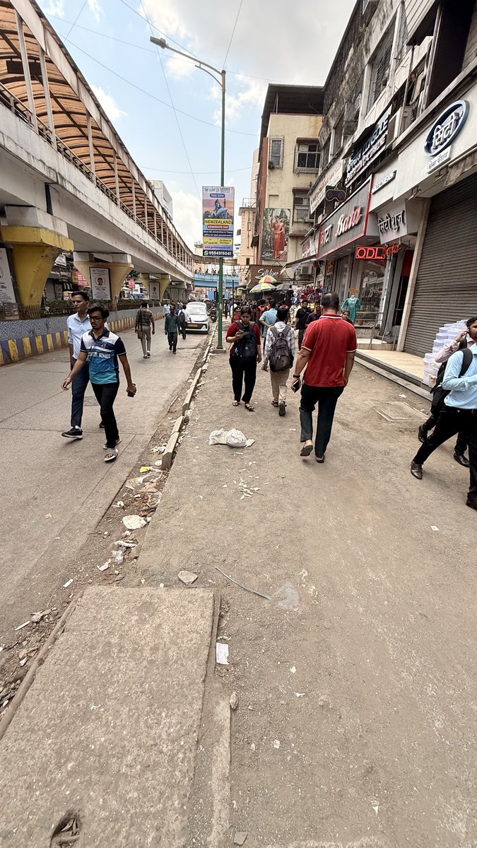 pravinchhe's tweet photo. This is my thane , beautiful thane, near thane railway station, this dugg since last seven days no action taken by tmc https://t.co/L6SReNrrAn