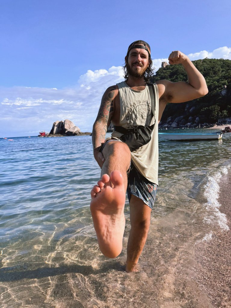 Smthingclever2's tweet photo. Can men just be happy enjoying life https://t.co/1ntmnkyJgG