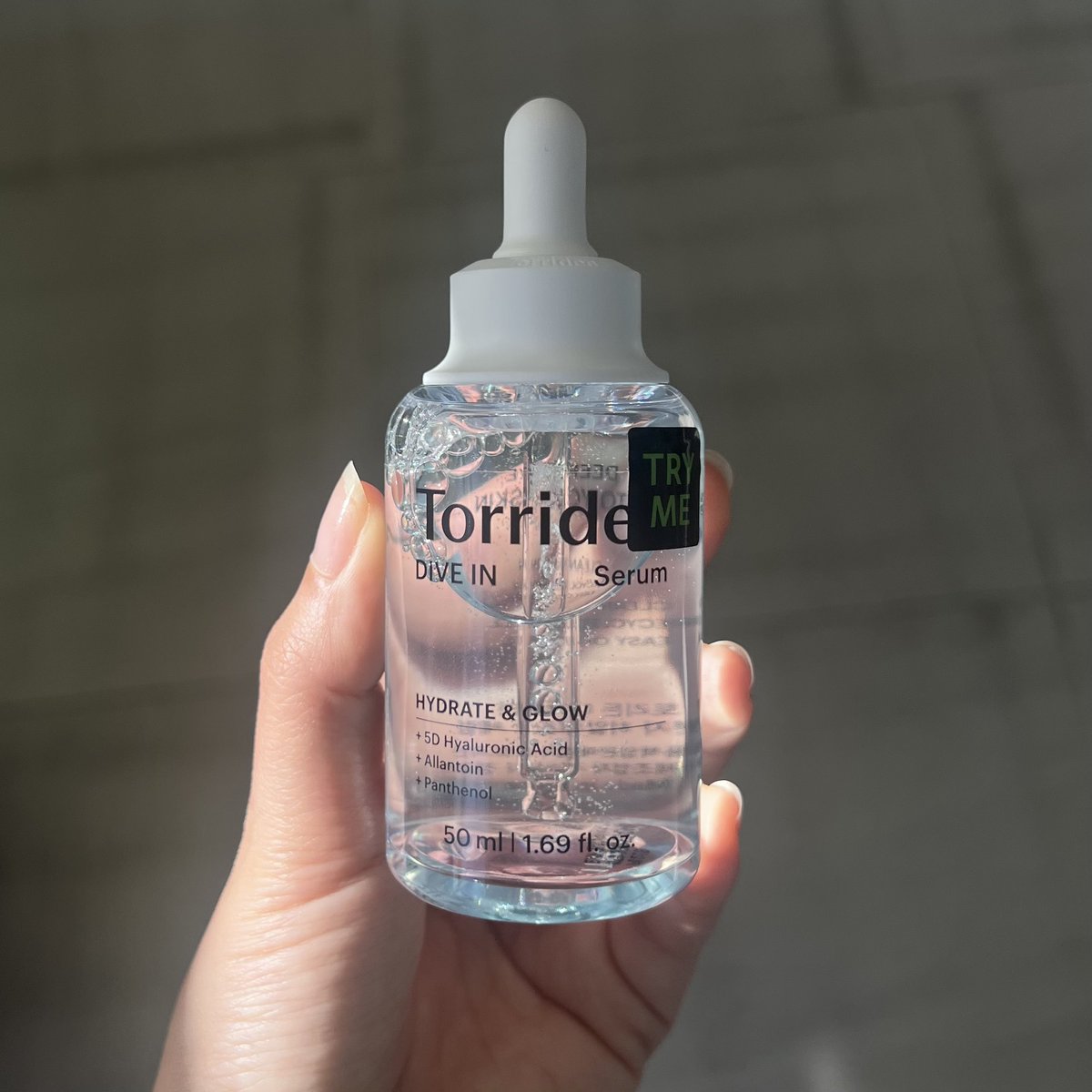 bubuxing's tweet photo. 💧Torriden Dive In Serum 50ml
เซรั่ม Hyaluronic เข้มข้นโมโลกุลต่ำ upgradeสูตรใหม่ล่าสุด x2 ดีกว่าเดิม ชุ่มชื้นทันทีที่ใช้แบบทันตา ทันใจ ซึมไว ไม่หนึบไม่เหนียว ทาก่อนแต่งหน้าแล้วแต่งหน้าติดดีมาก ศักดิ์สิทธิ์อันดับ1

✨ราคา: 370บาท
แยกเซ็ตให้น้า สุ่มแถมtesterให้ค่ะ
รอ7วันหลังส่งออก https://t.co/DFPonRYrui