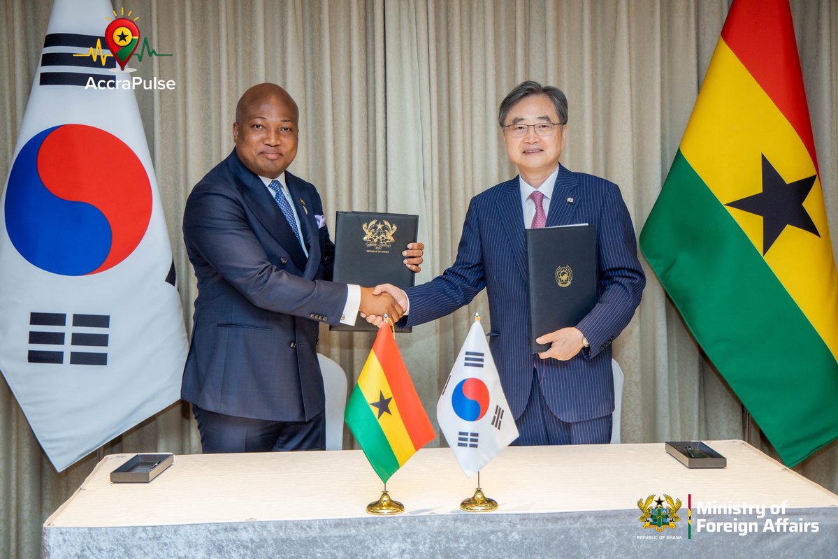 AccraPulse's tweet photo. 🚨 Ablakwa Refused to Attend Korea Meeting Until Visa Waiver Deal Was Ready — Ambassador Kojo Cho https://t.co/r1nQNd7Mhb