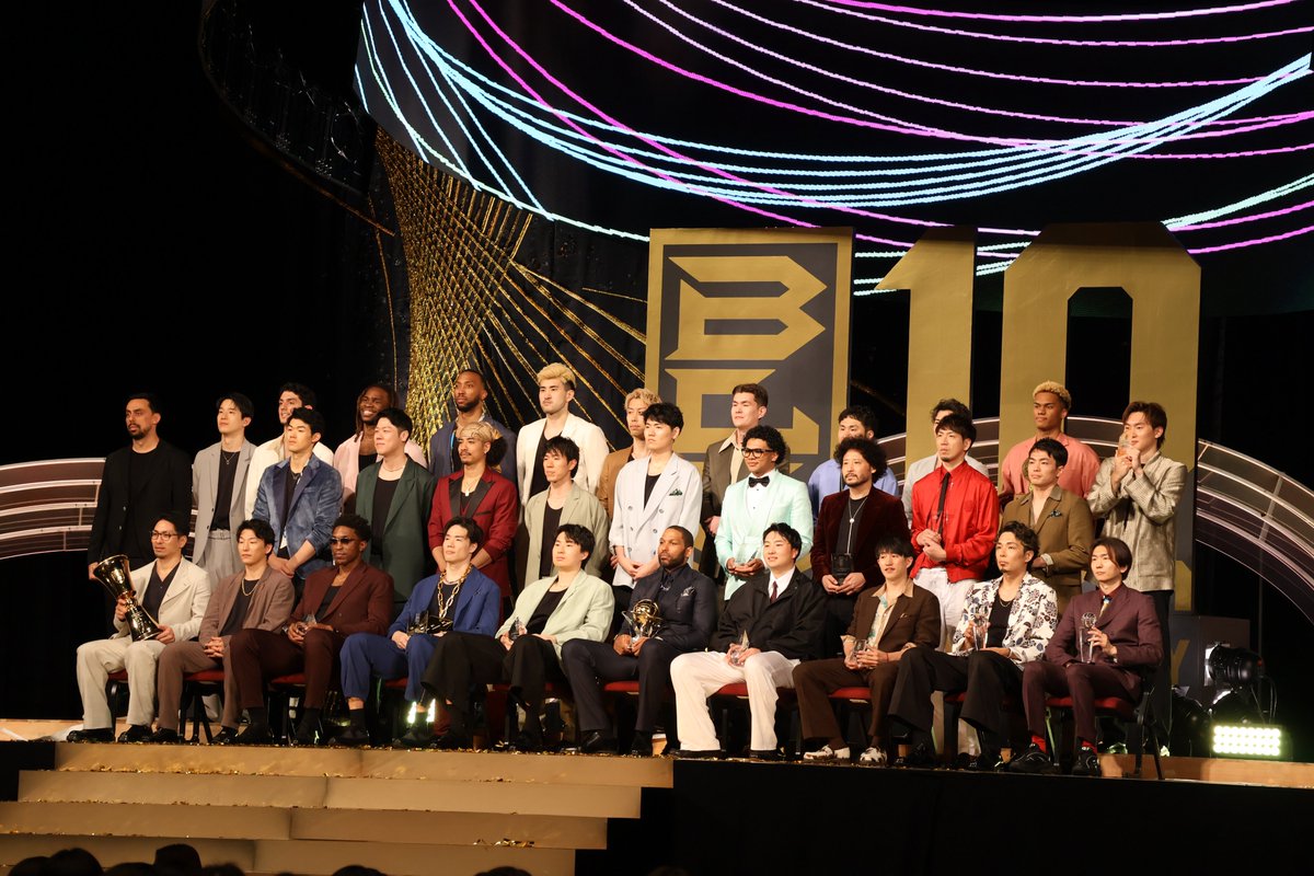 SPCOM_JP's tweet photo. 「B.LEAGUE」の年間表彰式「B.LEAGUE AWARD SHOW2025-26」のレポートです。https://t.co/bCt0BffPr8
#Bリーグ #DJ・ニュービル #富永啓生 #馬場雄大 https://t.co/2ydsVwJVTJ