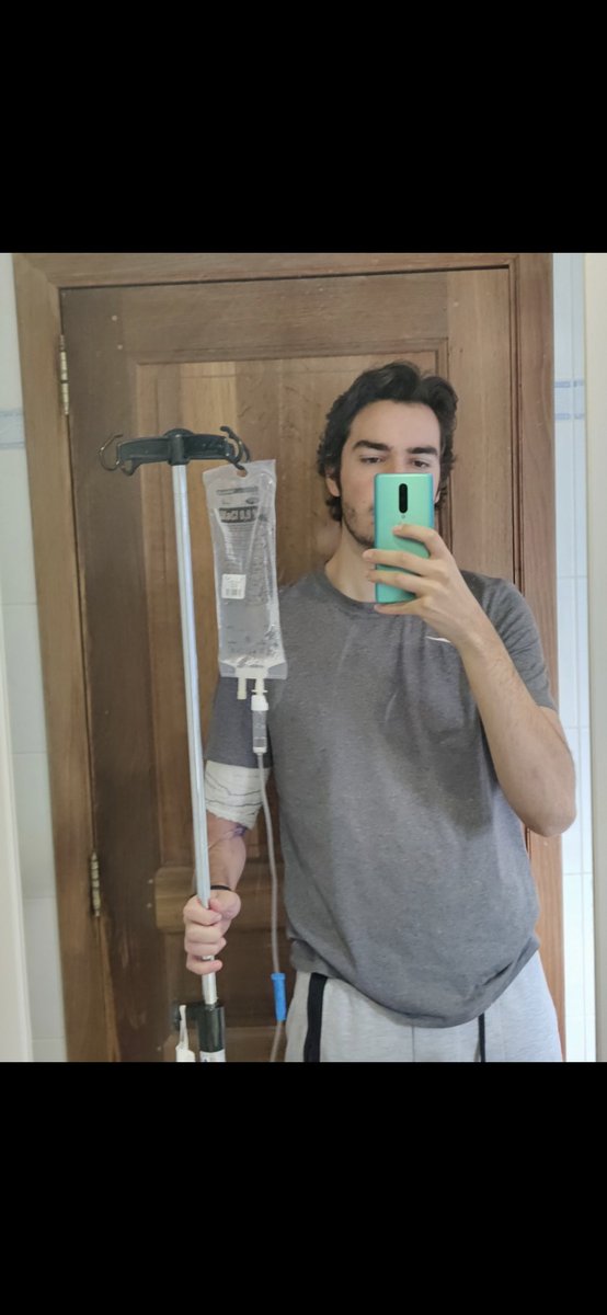 FrankyInvalid's tweet photo. J'ai changé de côté après 6ans déscolarisé 🩺

2020 // 2026 https://t.co/9JM3ZI2awz