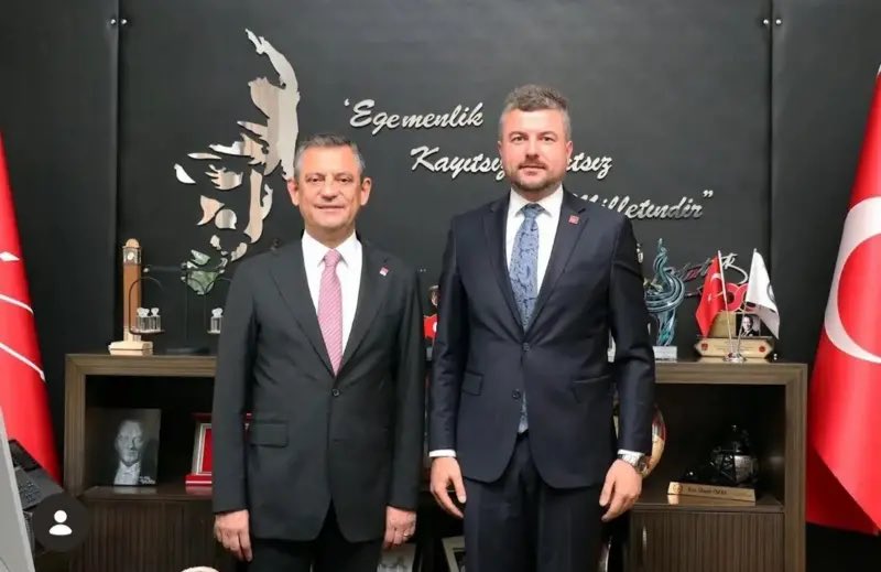 toplumsalmuh49's tweet photo. Buca Belediye Başkanı Görkem Duman, İzmir’de evinde gözaltına alındı. https://t.co/WiBmaa58tl