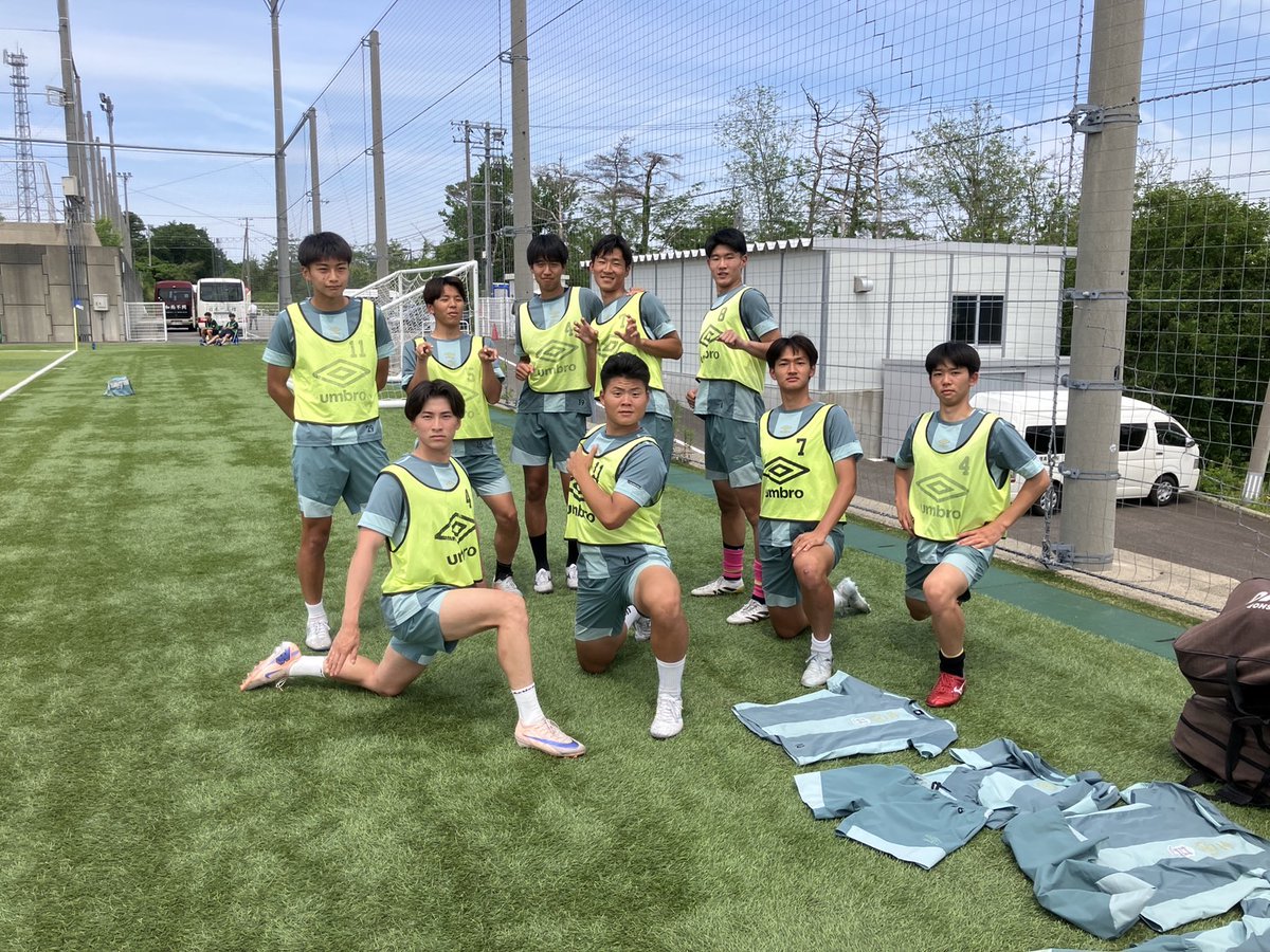 nbfc_ngt's tweet photo. 【新潟県総体4回戦試合結果】

日本文理 vs 新潟商業
○7-0(3-0 4-0)

-得点者-
橋本 凌2 (FC厚木JYドリームス)
武内 漣 (FORTE FC)
上村 空羽我 (名古屋FC EAST)
谷川 滉典 (FC習志野)
山本 海人 (名古屋FC EAST)
河村 太陽 (柏レイソル長生)

#日本文理
#日本文理サッカー https://t.co/lLgm3gYyKP