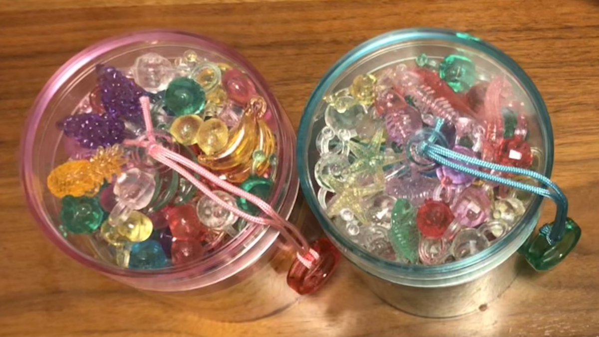 Volvox0000's tweet photo. 届いた荷物。
TLに再入荷情報が流れて来て思わず買ってしまった

［フルーツビーズデラックス］
🍍🍒🍋🍇🍌
［おさかなビーズ］
🐙🐟🦑🐡🦀

可愛い〜！
(о´∀`о)✨ https://t.co/PjxLYpcoFP