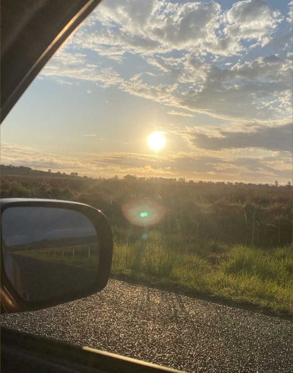 TemporaryWHCFan's tweet photo. Juntaku Fest Day 5 | Slice of Life
Passenger Princess | #Gotae Thread Au
#JuntakuFest #JuntakuFest_Day5 #SliceofLife #weakhero
If you want Juntae to sit in a car, he HAS to be the one driving it. In their friend group, everyone holds a license except for Sieun. (1/32) https://t.co/tRv23iAFzd