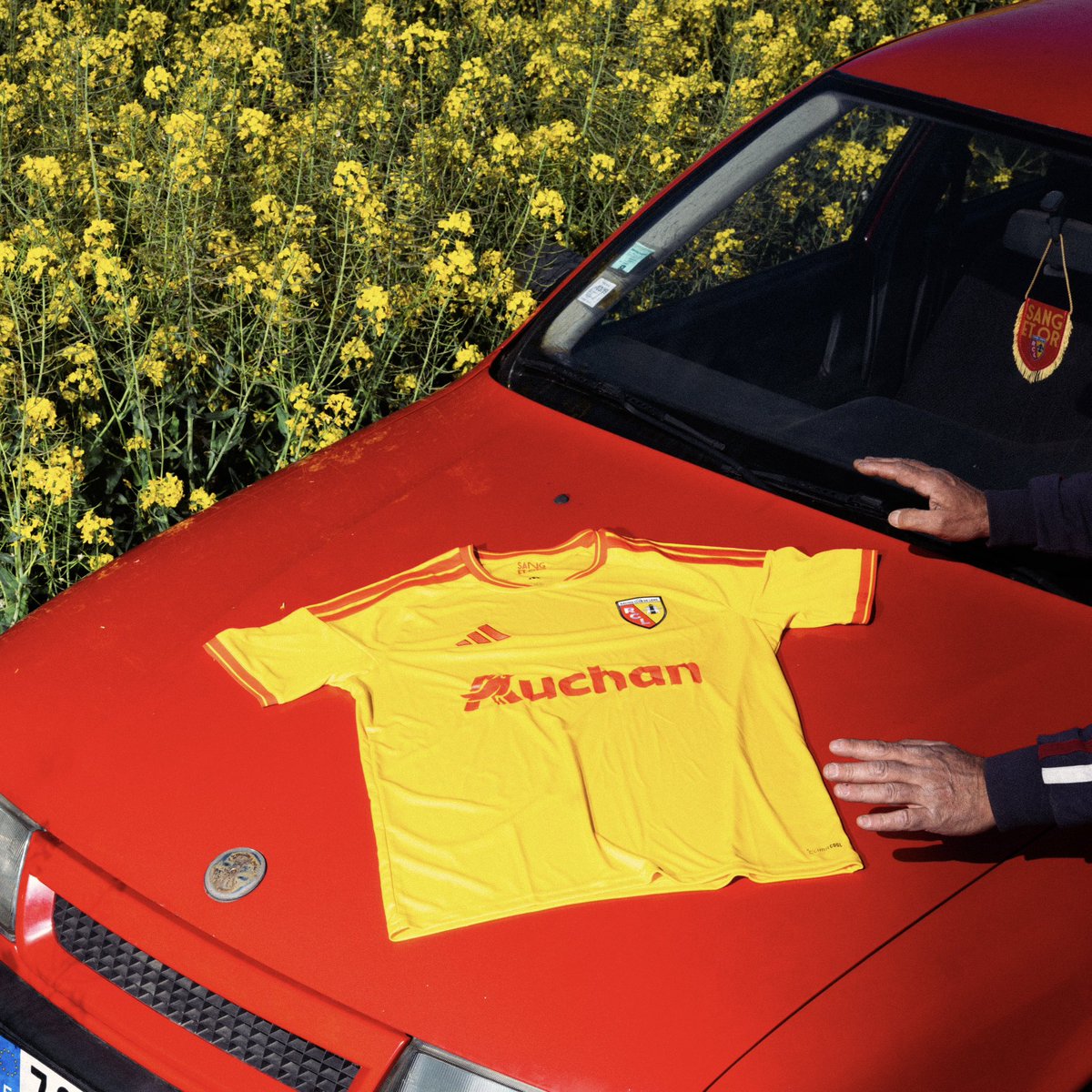 adidasfootball's tweet photo. good things come in threes.
jamais deux sans trois. 

introducing the new RC Lens Home Jersey 26/27, available now 🔗 https://t.co/5hPLz4PPUs
