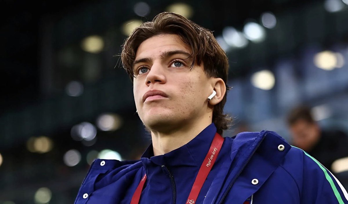 EduardoHagn's tweet photo. How my summer transfer window would look:

SS/10: Morgan Rogers £80m
LW: Bradley Barcola £70m 
CM: Mateus Fernandes £60m 
RB: Marco Palestra £40m 

£250m 

Of course, sales will have to happen. But I think this is realistic. https://t.co/nYcDL4YlFh