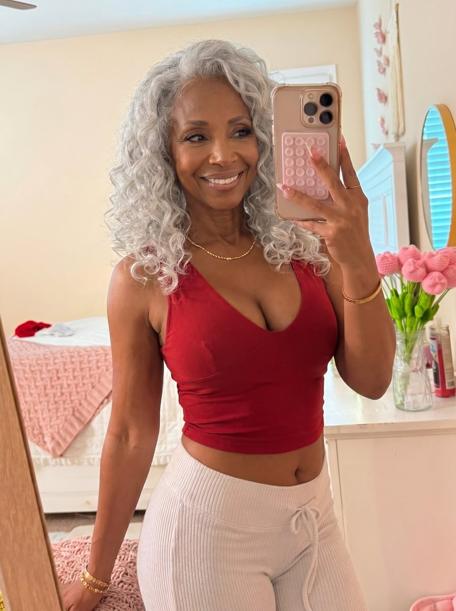 hotwifegloria tweet media