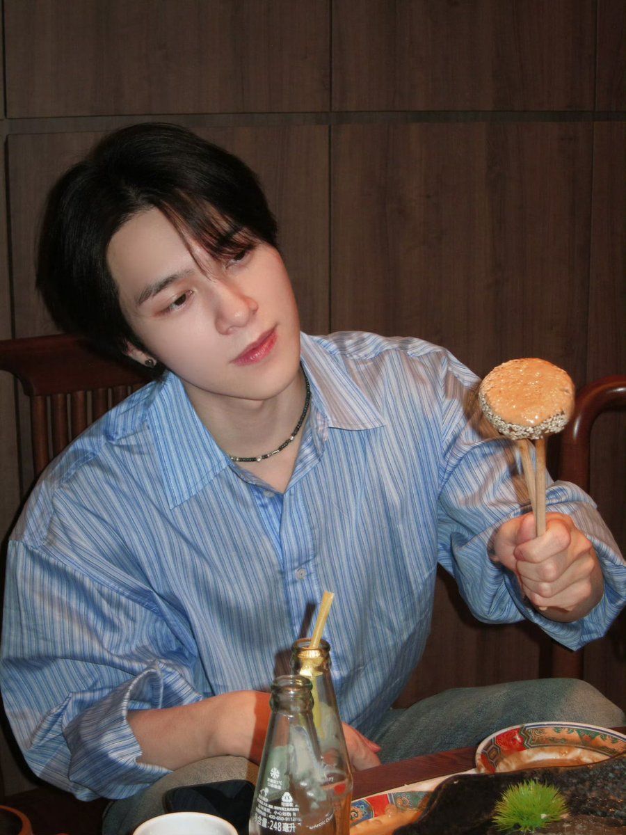 xiaojun_xdj's tweet photo. Hendery Weibo update

“Clearing out my photo backlog, let’s be kids together today 🍭” https://t.co/3UBcxMqiBi