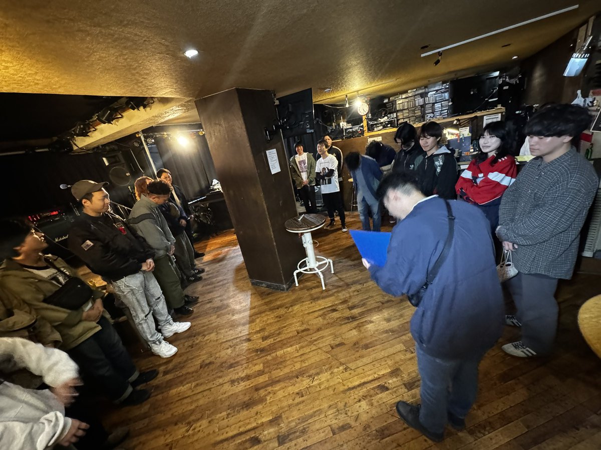RASTER8bit's tweet photo. そして帯広REST、お2人のバンドへの理解度が高すぎて全バンドリハ巻いてた！RASTERのセッティングでのベースアンプ同期の鳴らし方もとんでもなく勉強になりました。ARARAも素晴らしいけど同じくらいやり易かったし気持ちよかったです！
何より企画者のウズラ本当にお疲れ様でした！またすぐ呼んで！ https://t.co/awVwbzGq9l