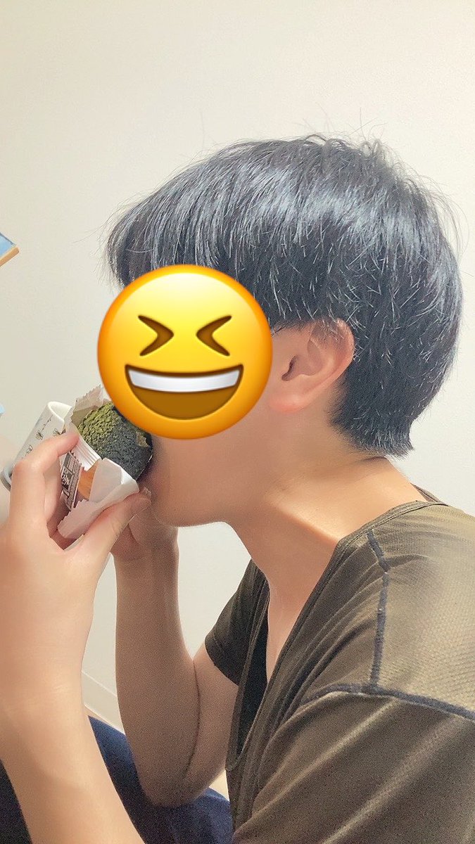 roriyankee's tweet photo. ローソンさんの抹茶フェア激アツすぎて🥹
うますぎて草ぁ🥹
ロールケーキは結構苦めで好み分かれそうだけどドーム状のやつとシュークリームは絶妙なバランス系で万人受けしそう🥹
他にももちもちしたやつとかもあったけど全部美味しくて天才🥹 https://t.co/Z9OKM8stss